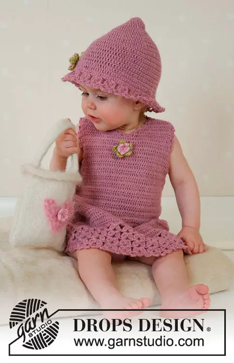 Vestido e chapéu em crochê para bebê