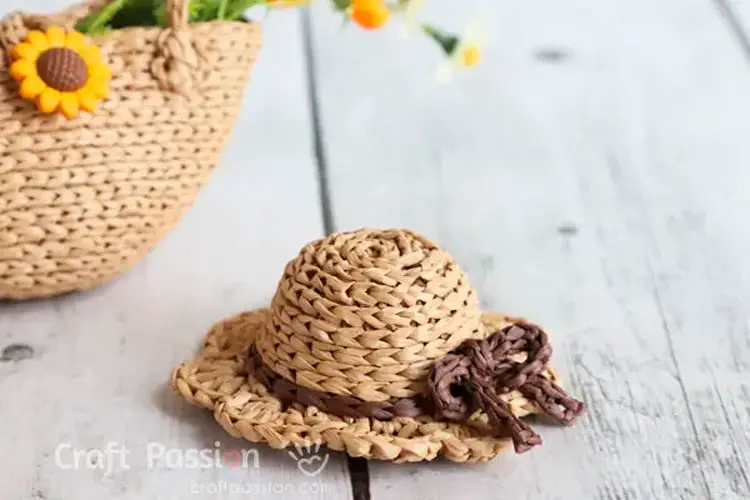Mini chapéu de crochê